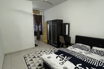 Bandar Laguna Merbok