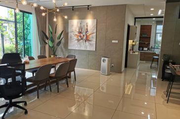 Sierra, Bukit Banyan