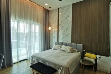 Sierra, Bukit Banyan