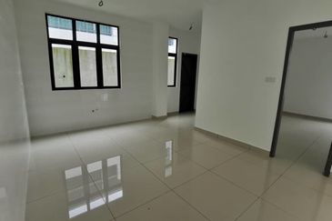 Sierra, Bukit Banyan