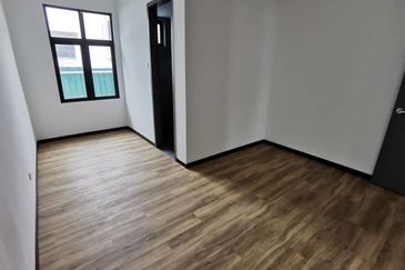 Sierra, Bukit Banyan