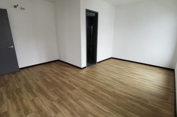 Sierra, Bukit Banyan