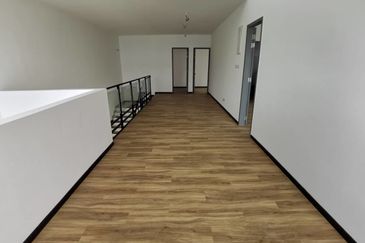 Sierra, Bukit Banyan