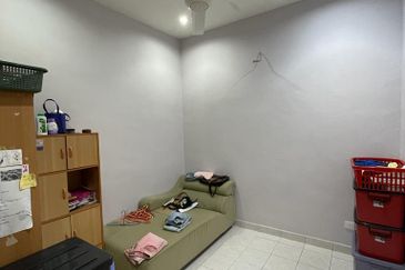 Bandar Laguna Merbok