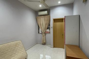 Bandar Laguna Merbok