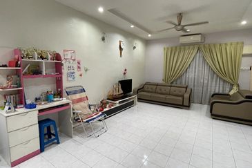 Bandar Laguna Merbok