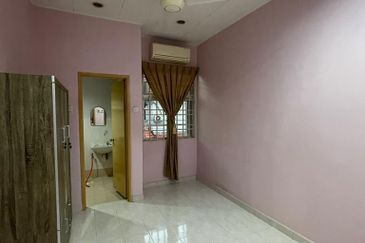 Bandar Laguna Merbok