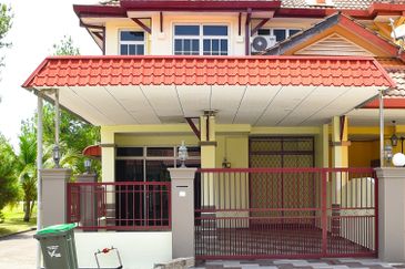 Bandar Laguna Merbok