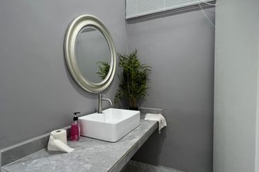 BANDAR AMANJAYA (ZON ANGGERIK)