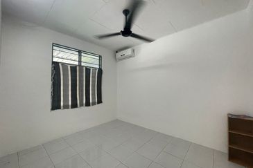 TAMAN KELISA RIA FASA 1