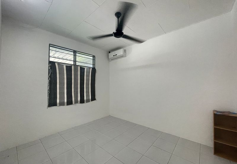 TAMAN KELISA RIA FASA 1