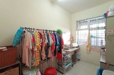 Bandar Laguna Merbok