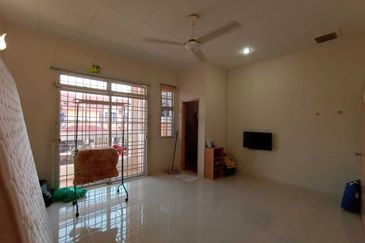 Bandar Laguna Merbok