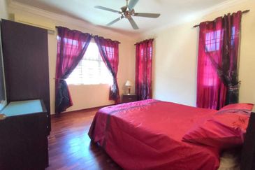 Bandar Laguna Merbok