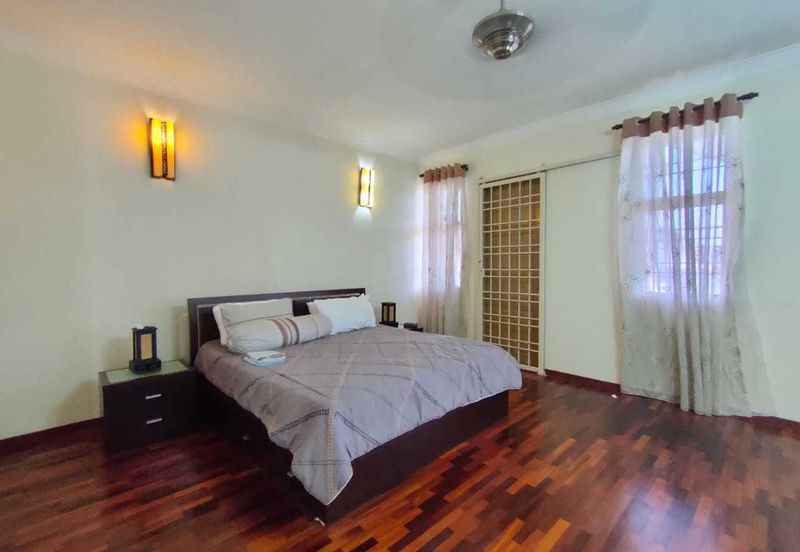 Bandar Laguna Merbok