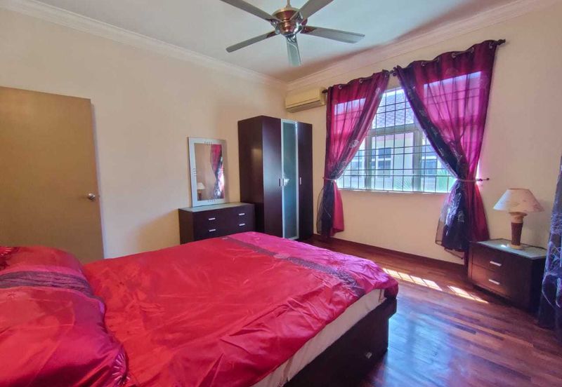 Bandar Laguna Merbok