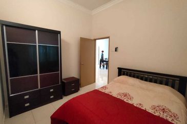 Bandar Laguna Merbok