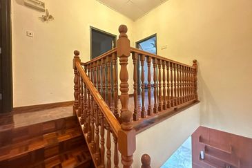 Bandar Laguna Merbok