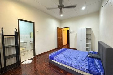 Bandar Laguna Merbok