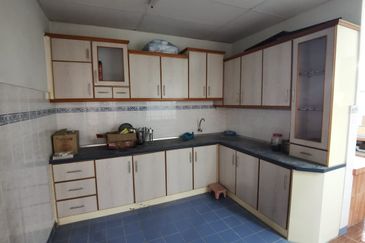 Bandar Laguna Merbok