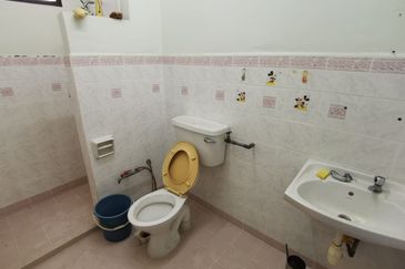 Bandar Laguna Merbok