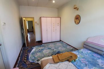 Bandar Laguna Merbok