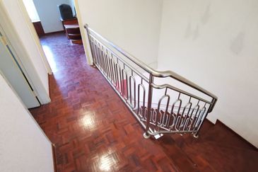 Bandar Laguna Merbok