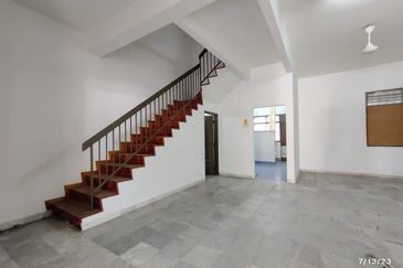 Bandar Laguna Merbok