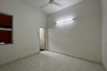 Bandar Laguna Merbok