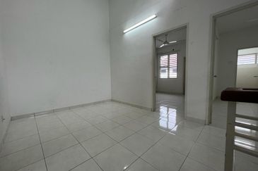 Bandar Laguna Merbok