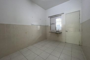 Bandar Laguna Merbok