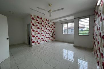 Bandar Laguna Merbok