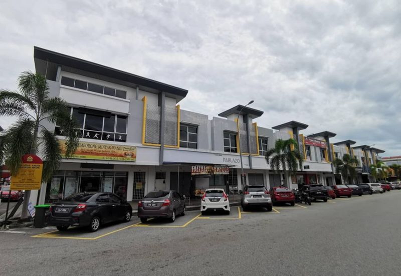 Bandar Laguna Merbok