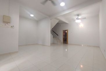 Bandar Laguna Merbok