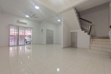 Bandar Laguna Merbok