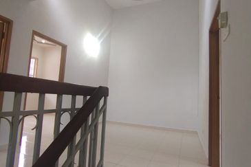 Bandar Laguna Merbok