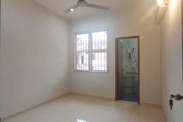 Bandar Laguna Merbok