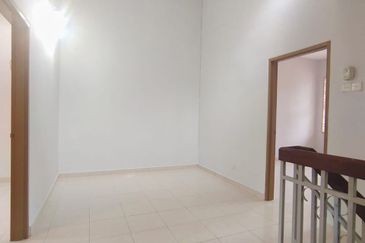 Bandar Laguna Merbok