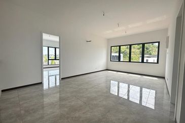 Sierra, Bukit Banyan