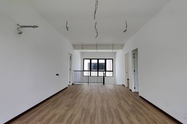 Sierra, Bukit Banyan