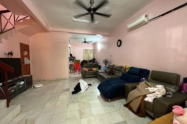 Bandar Laguna Merbok