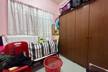 Bandar Laguna Merbok