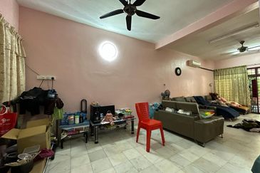 Bandar Laguna Merbok