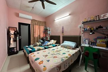 Bandar Laguna Merbok