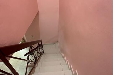 Bandar Laguna Merbok