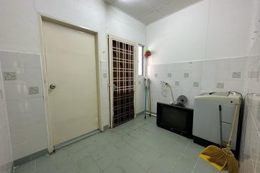 Bandar Laguna Merbok