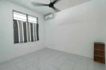 TAMAN KELISA RIA FASA 1