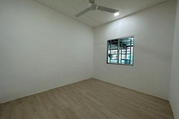 TAMAN KELISA RIA FASA 1