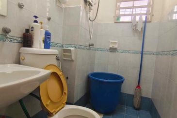 Bandar Laguna Merbok