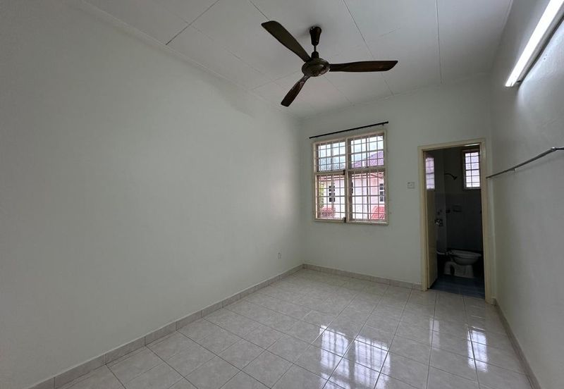 BANDAR LAGUNA MERBOK (TERES)